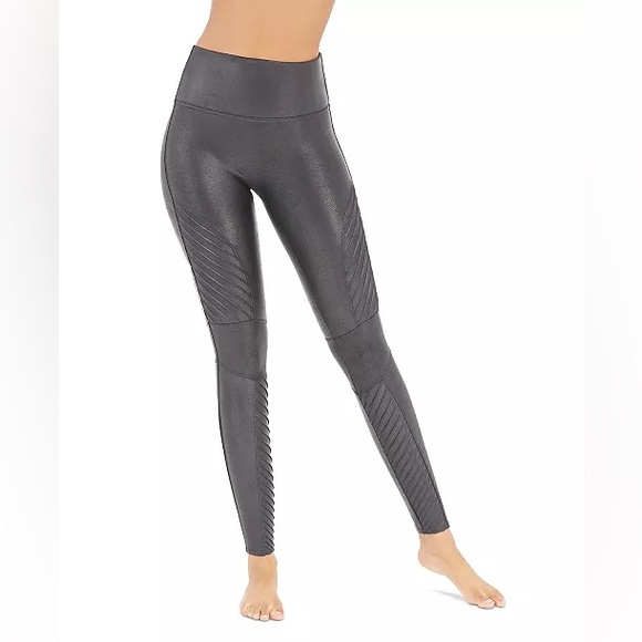 Spanx Women’s Faux Leather Moto Leggings Color: Very Black Size: XS/TP NWT. - Picture 14 of 16